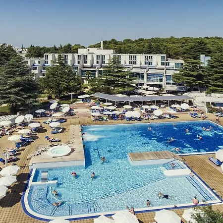 Valamar Crystal 4* بوريتش