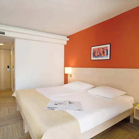 Sunny By Valamar, Ex Crystal Hotel 4*