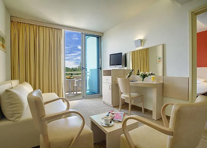 מלון Valamar Crystal