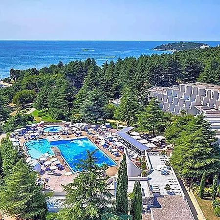Valamar Crystal