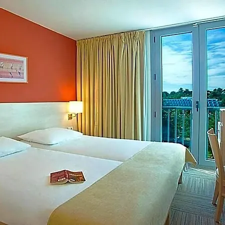 Hotel Valamar Crystal 4*