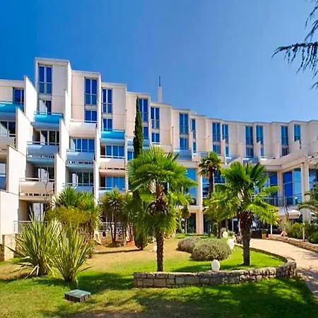 Valamar Crystal