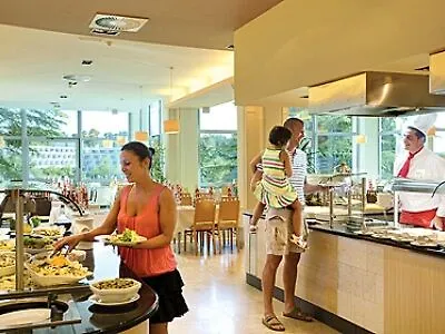 Valamar Crystal