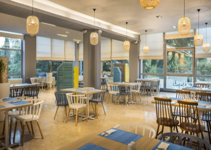 Valamar Crystal 4* 포레치