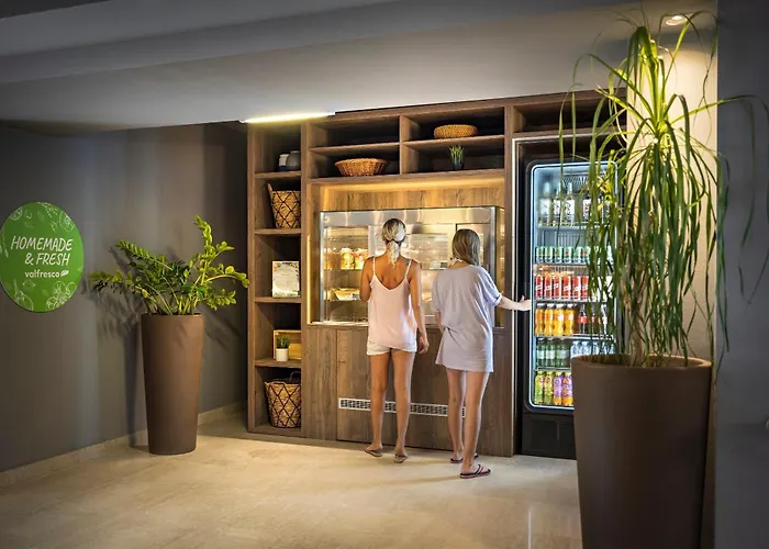 Valamar Crystal 호텔 4*