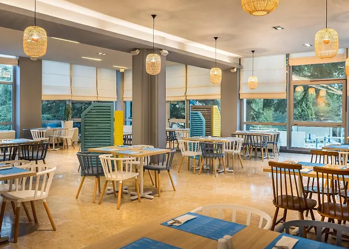 Valamar Crystal 호텔 4*