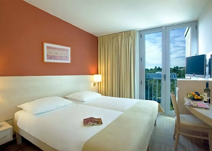 Hotel Valamar Crystal 4*