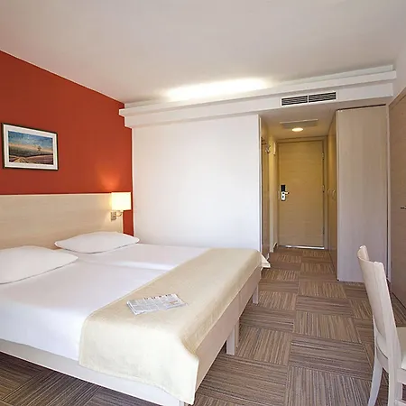 Valamar Crystal 4*